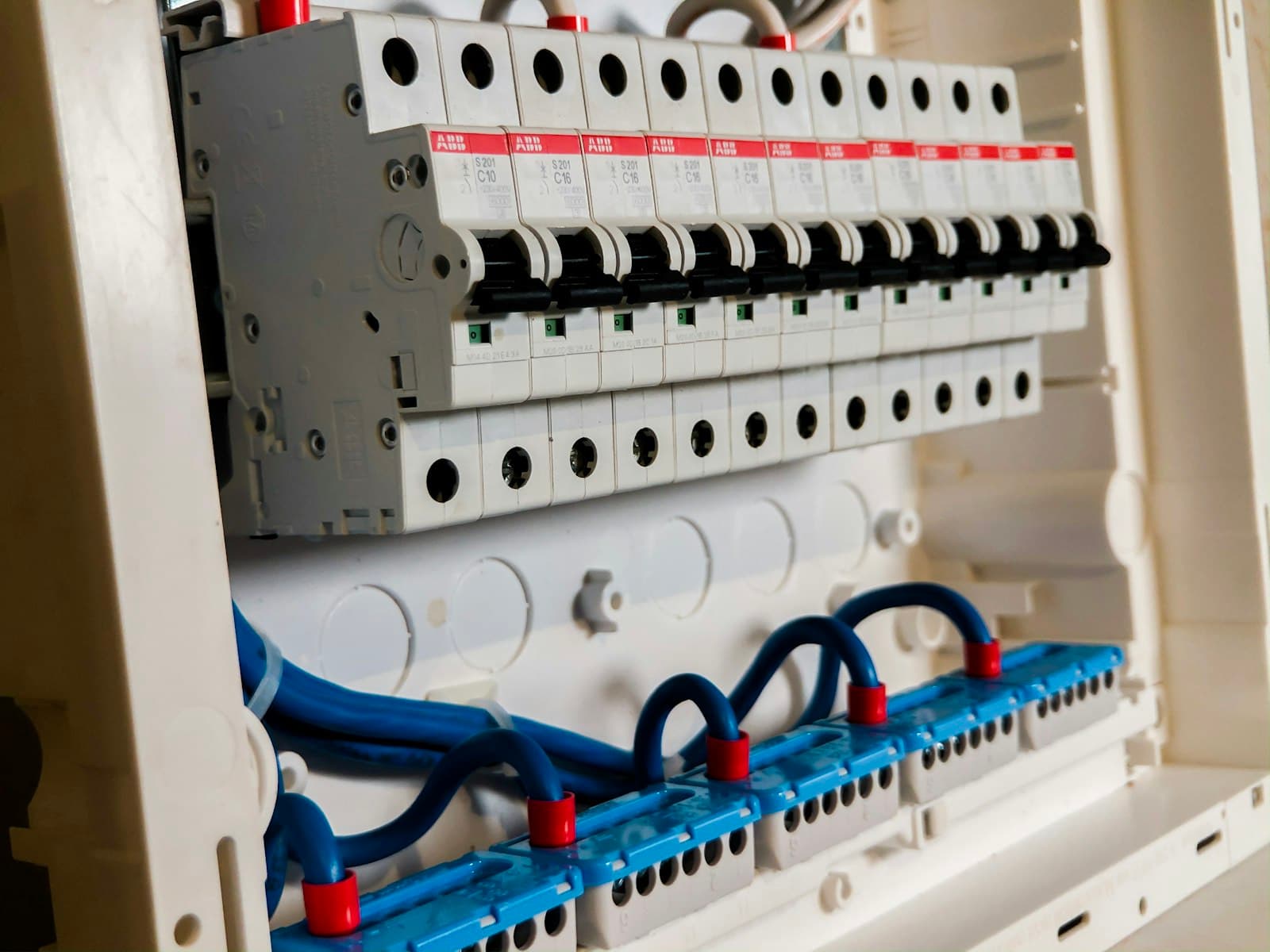 Electricidad Domiciliaria Online — Instalador Básico (50 hrs)